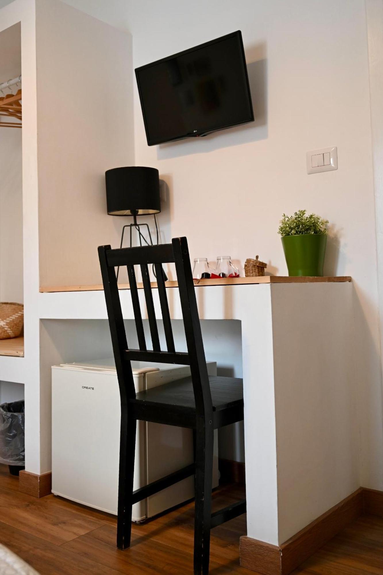 Matinee Rooms Mattinata Ngoại thất bức ảnh