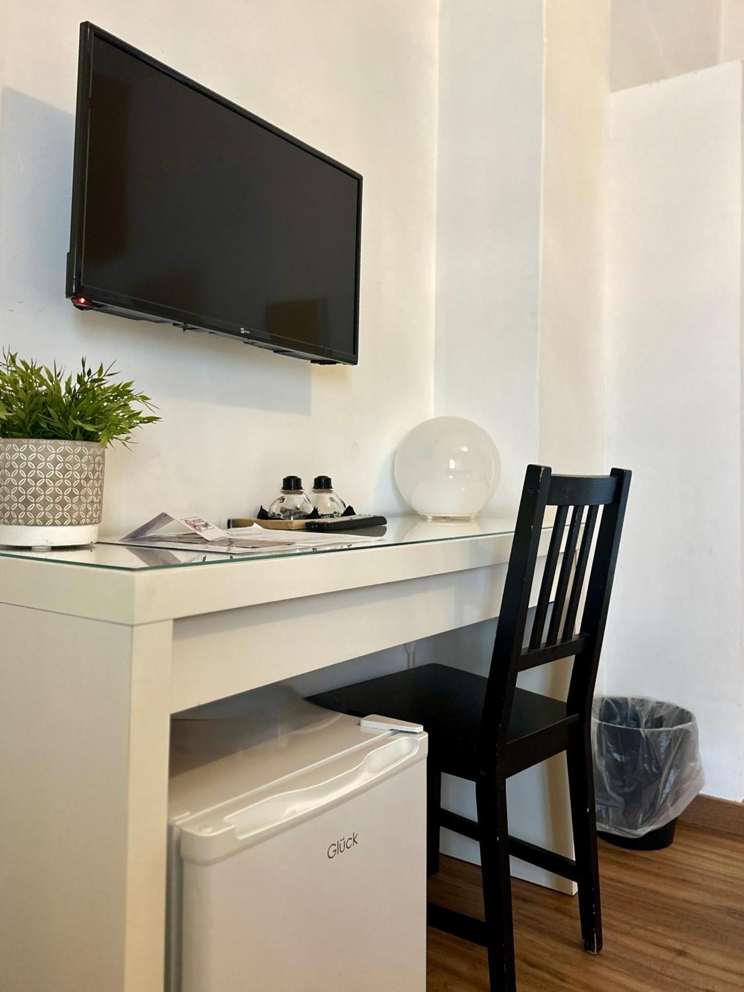 Matinee Rooms Mattinata Ngoại thất bức ảnh